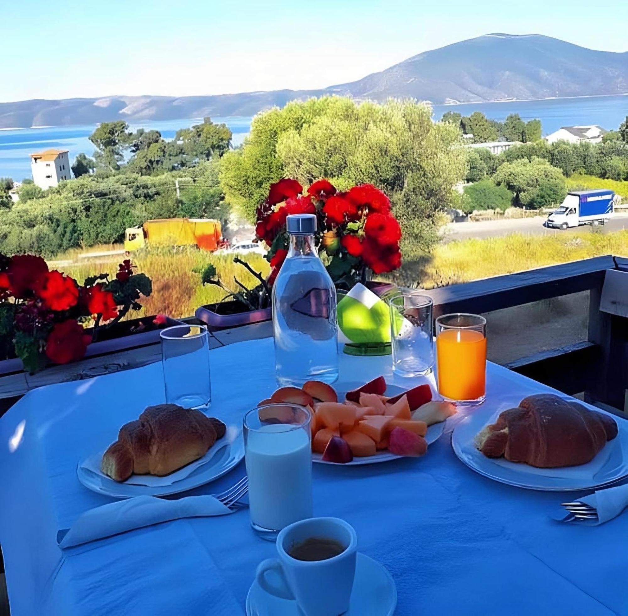 Hotel Sirena Влёра Экстерьер фото